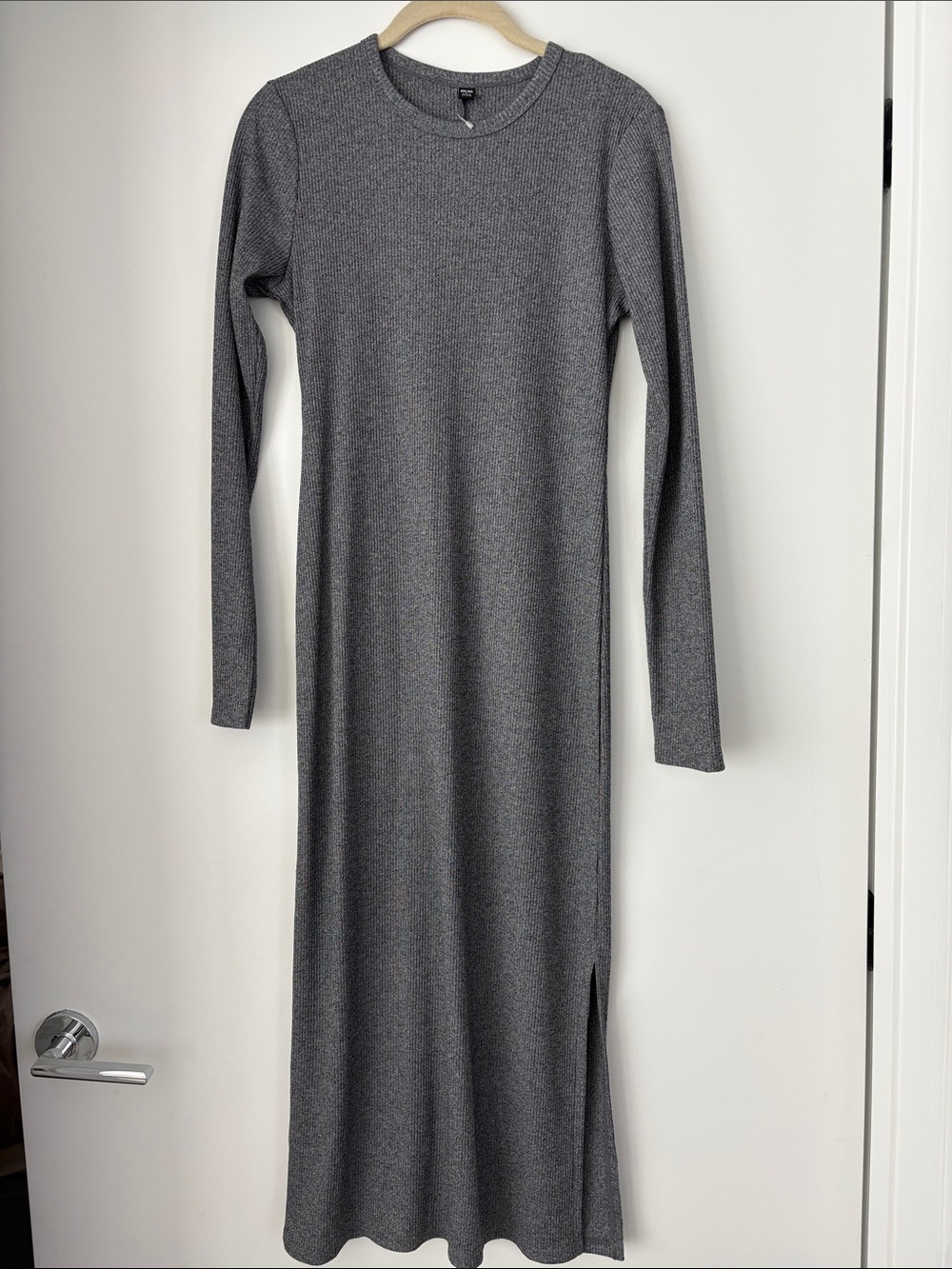 Uniqlo Gray Long Sleeve Maxi Dress